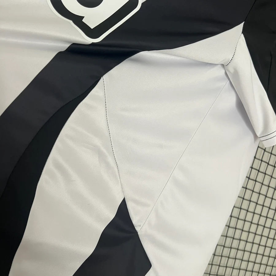 Newcastle Home Football Shirt 2024/25