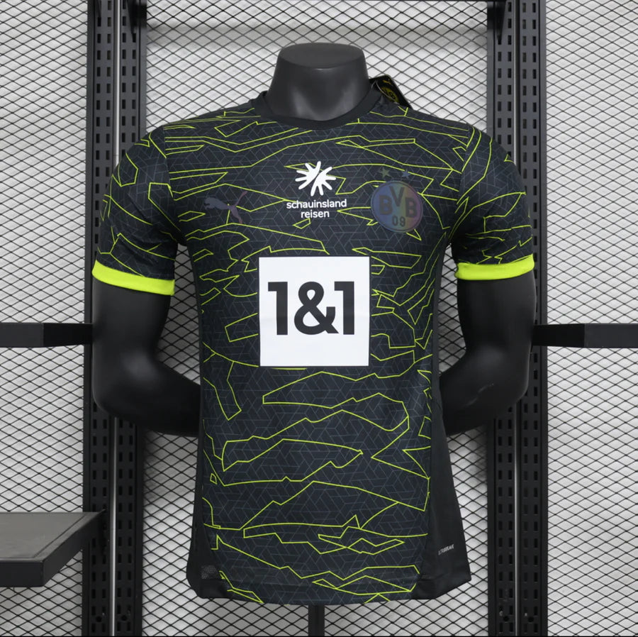 Borussia Dortmund Retro Player Football Jersey Version 2024/25