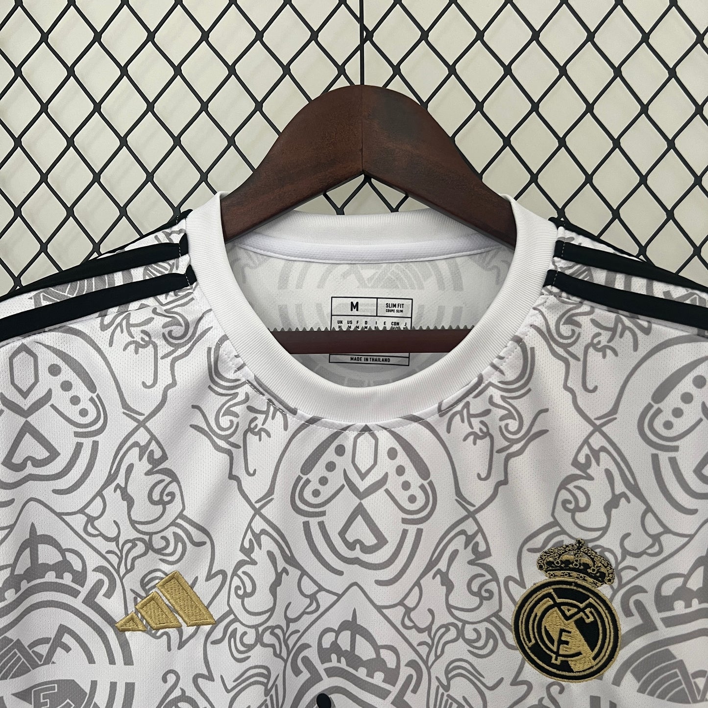 REAL MADRID MAILLOT CONCEPT Blanc 24/25