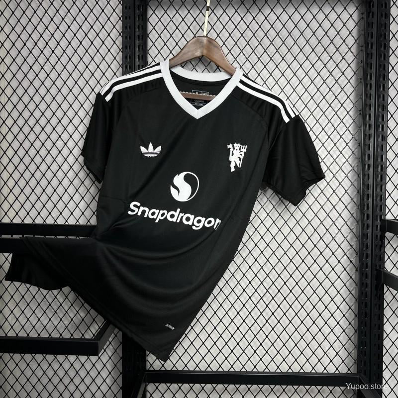 Manchester United Goalkeeper Goalkeeper Football Jersey 2024/25