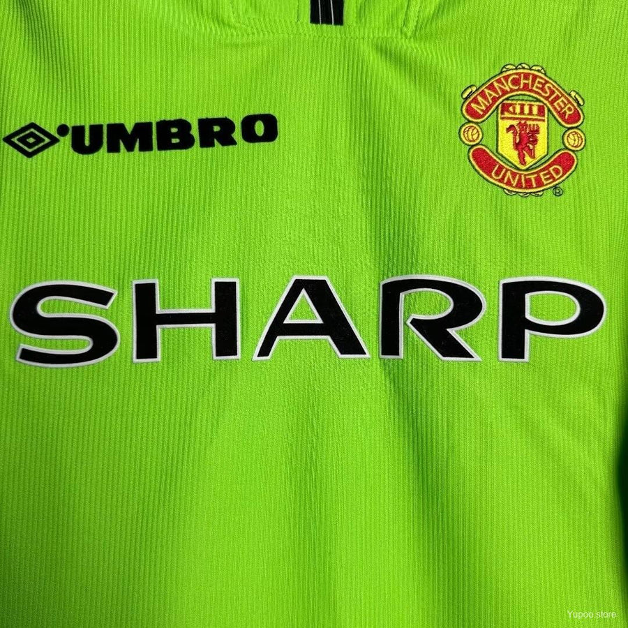 Manchester United Away Football Shirt 2003/04