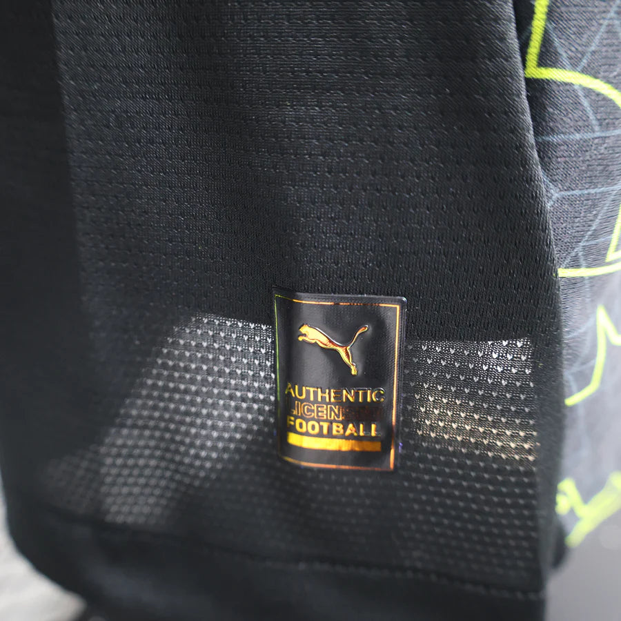 Borussia Dortmund Retro Player Football Jersey Version 2024/25