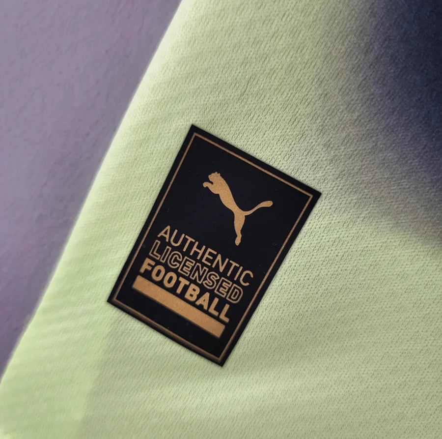 Manchester City third jersey 2022/23