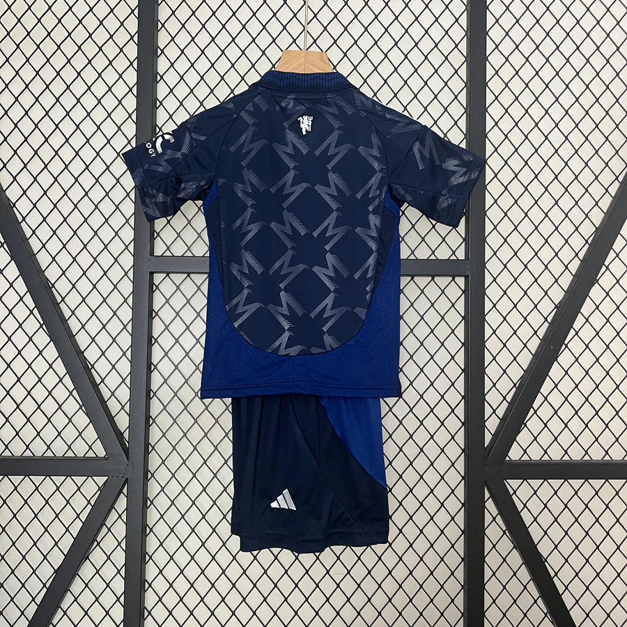 Manchester United Away Football Kit 2024/25 - Kids