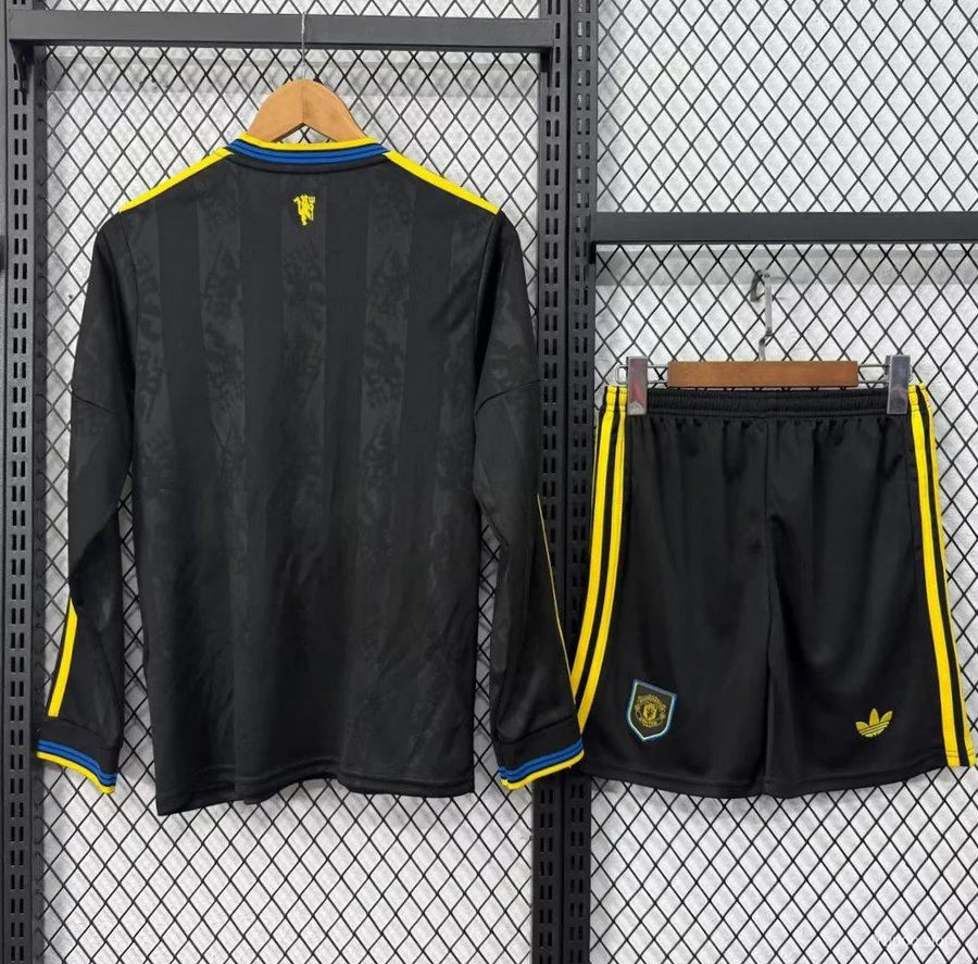 Kit ensemble football Manchester United 3e third 2025/26