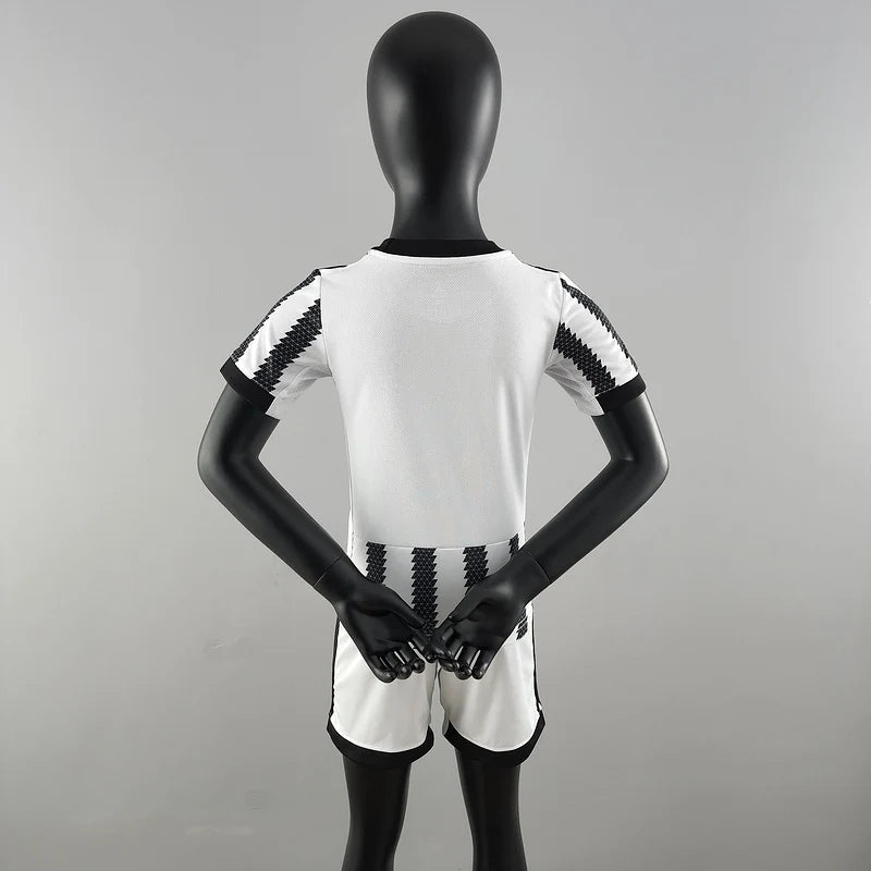 Kit Juventus domicile 2022/23