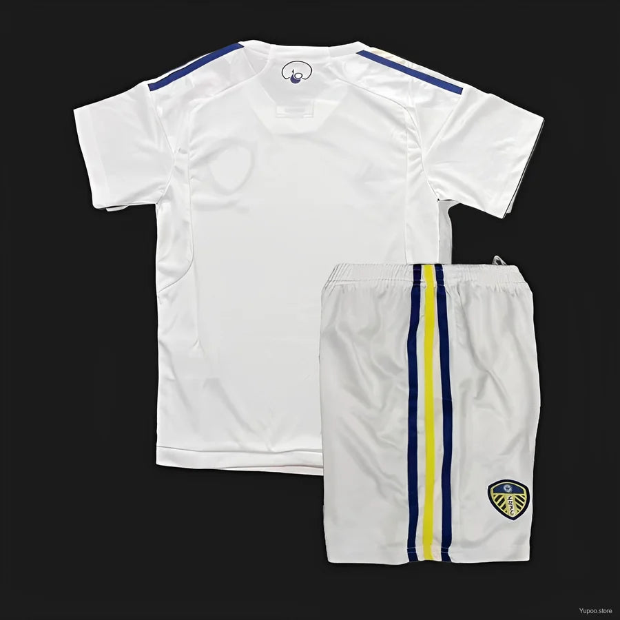 Kit Leeds United domicile 2023/24