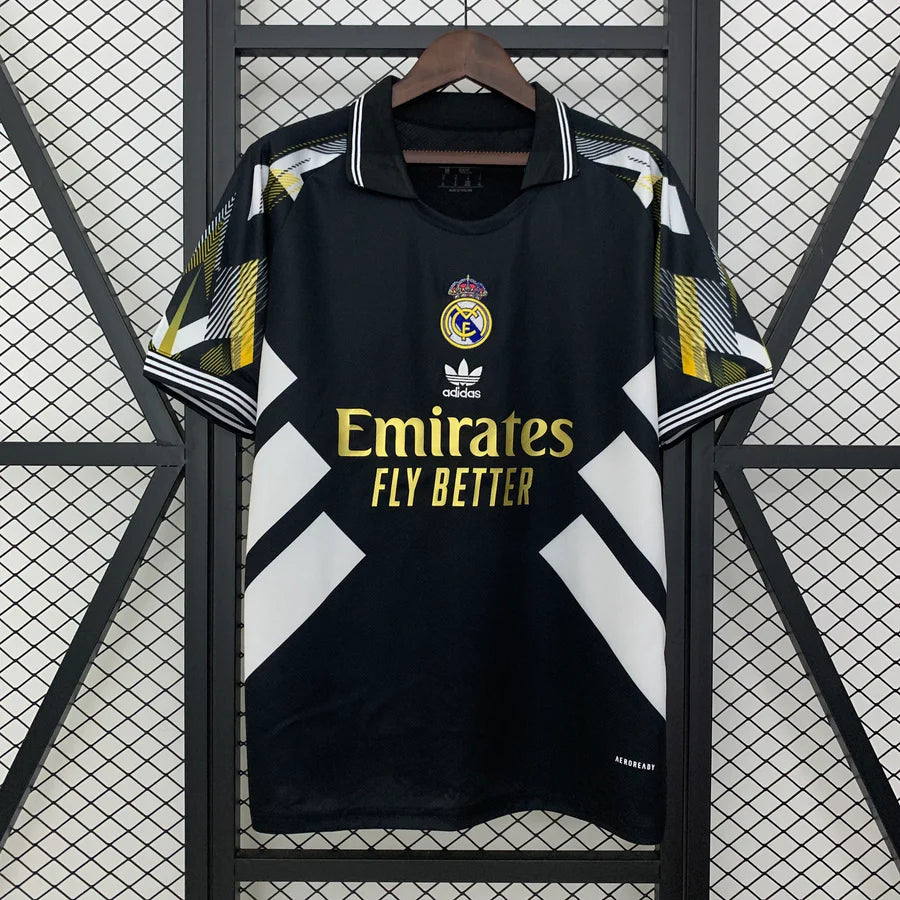 Real Madrid Special Retro Edition 2025/26 Football Shirt