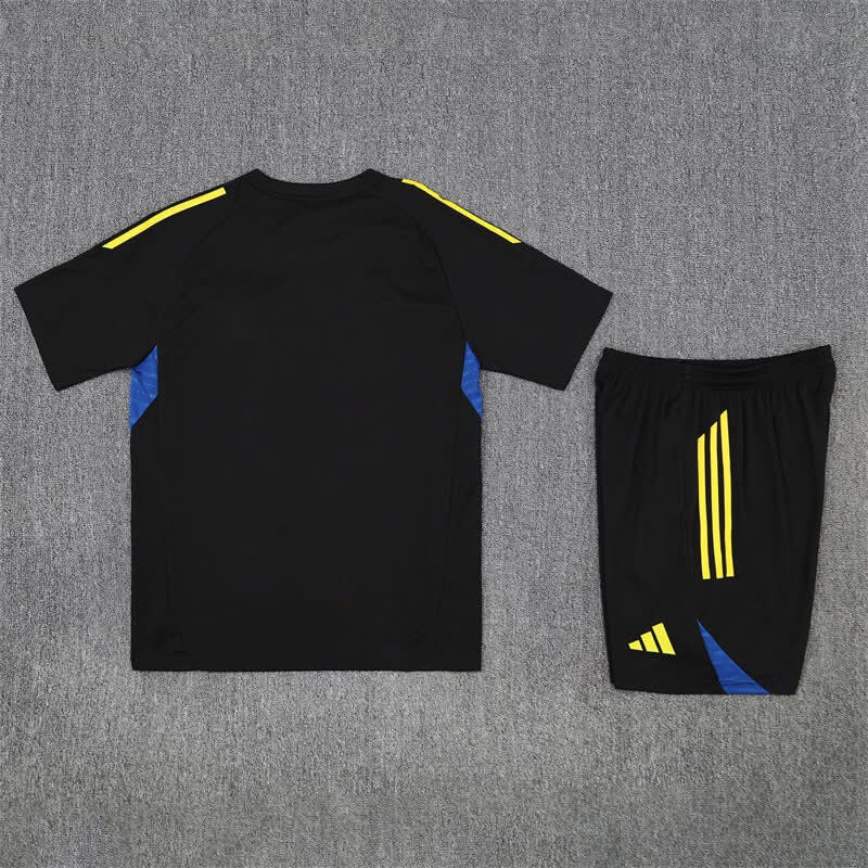 Manchester United football kit adult/child set 2025/26
