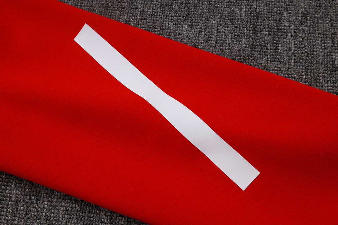 Ensemble Veste Liverpool 2025/26