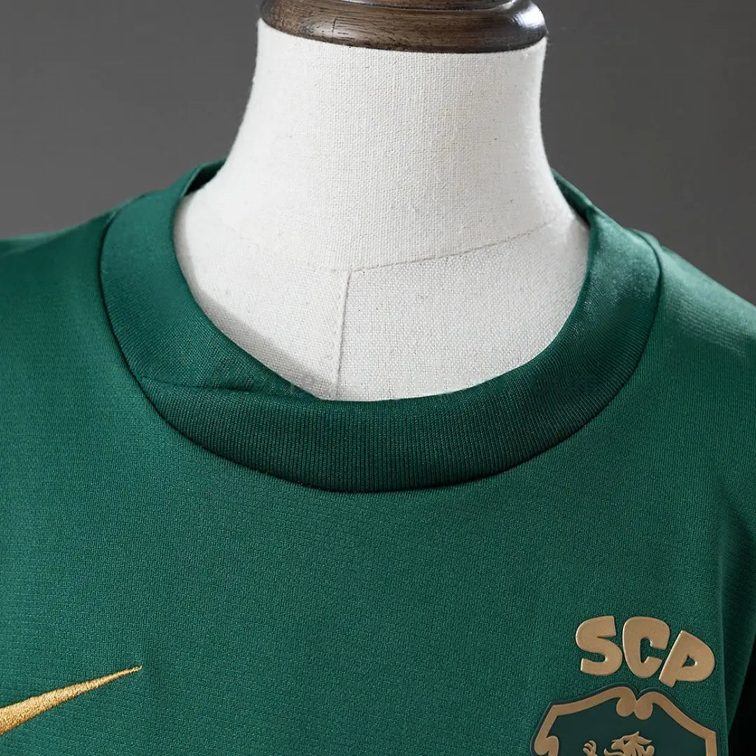Kit ensemble football enfant 120th Anniversary 2026/27 .