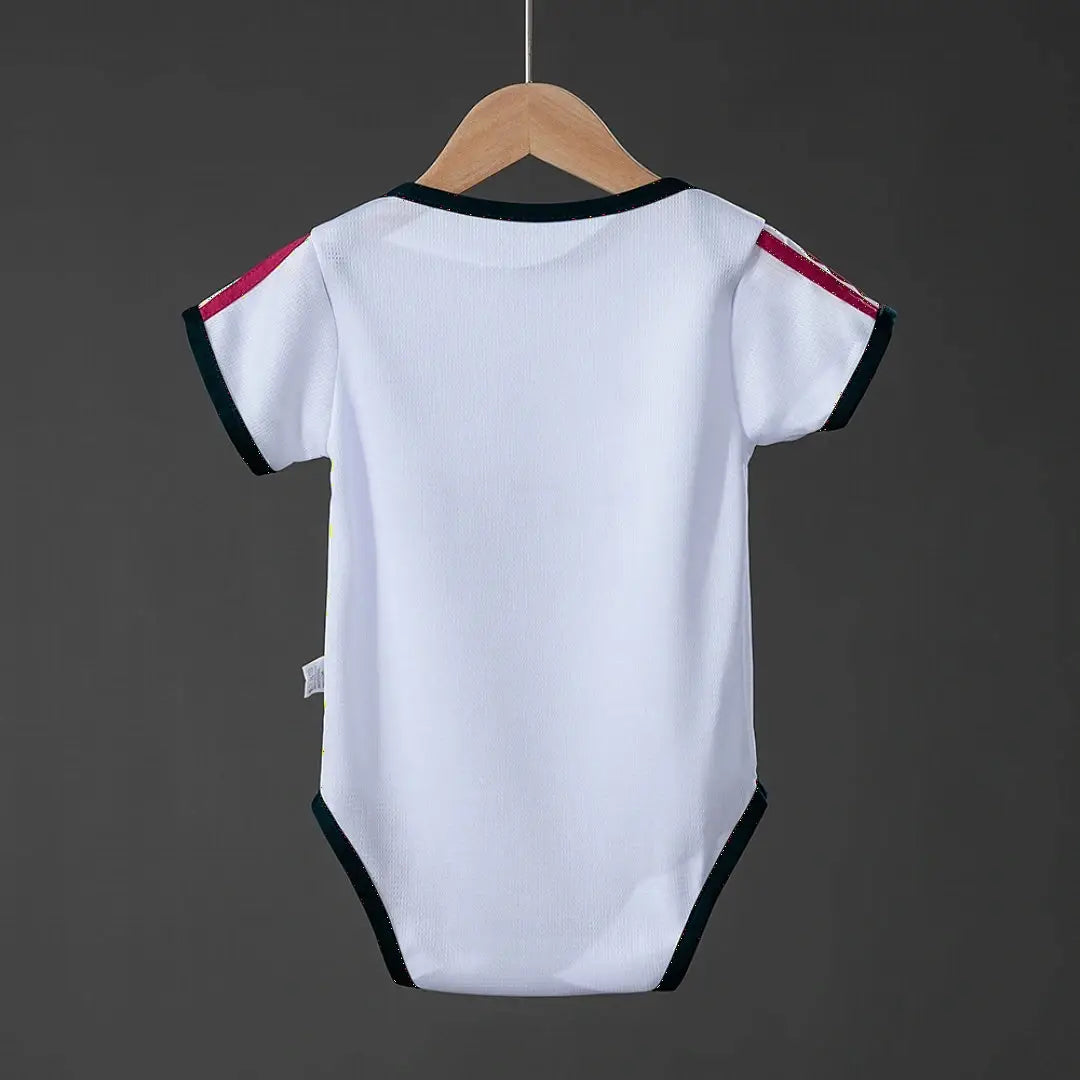 Maillot Bébé Domicile 2026/2027