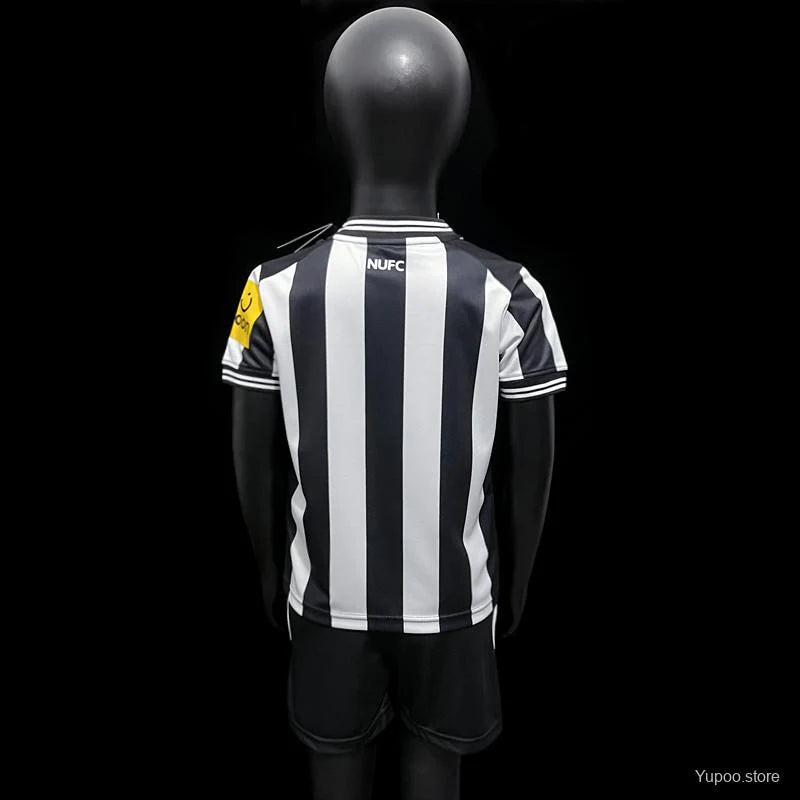 Kit Newcastle domicile 2022/23-Enfant