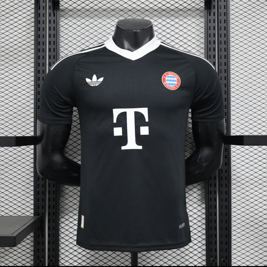 Maillot football Bayern Munich Gardien Goalkeeper Black Noir Player Version 2024/25