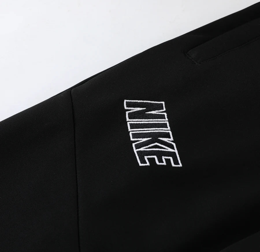 Survêtement jogging Nike Repeat logo rouge
