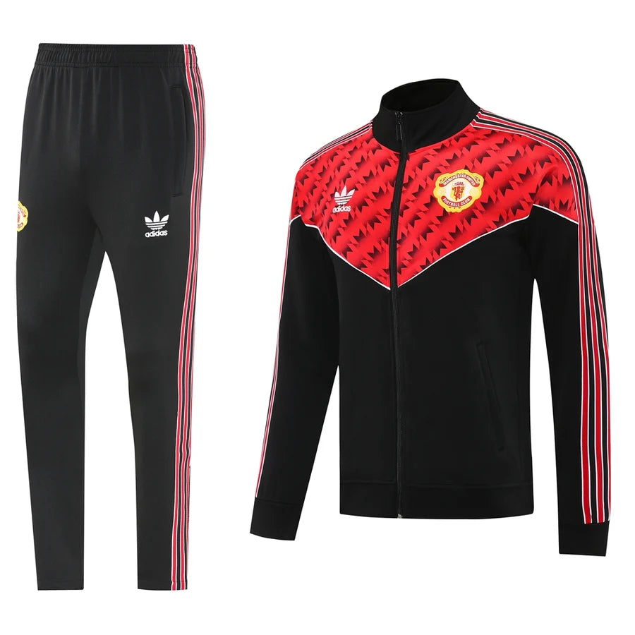 Survêtement Rétro Manchester United x Adidas – Édition Classique “Sharp”