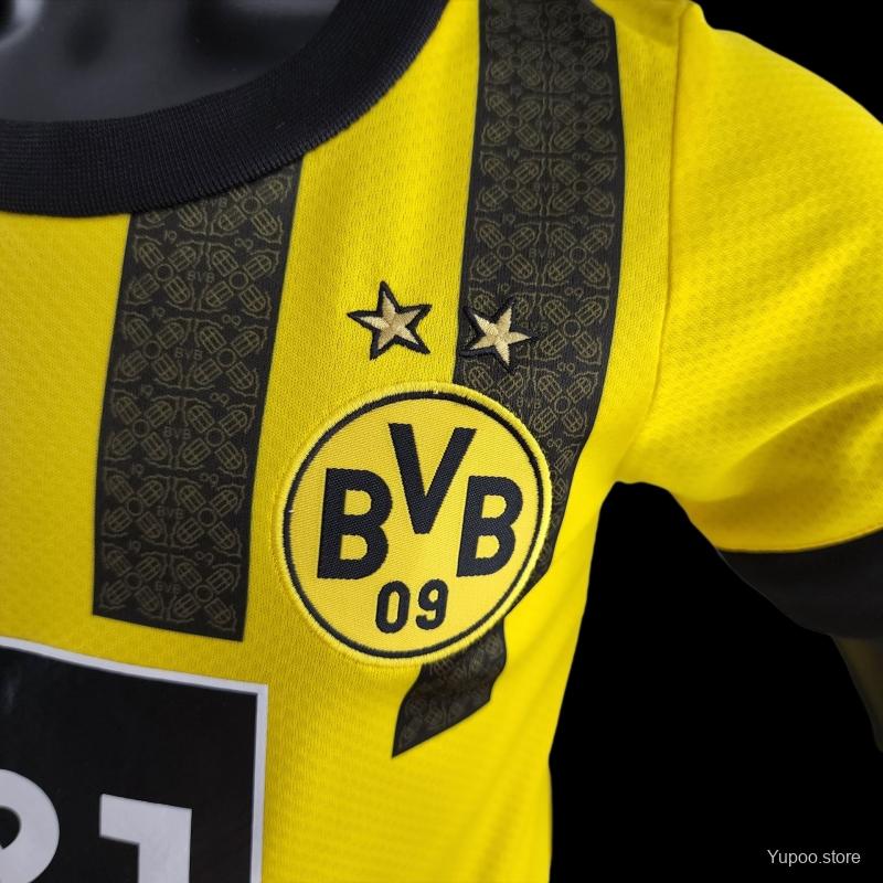 Kit Borussia Dortmund domicile 2022/23