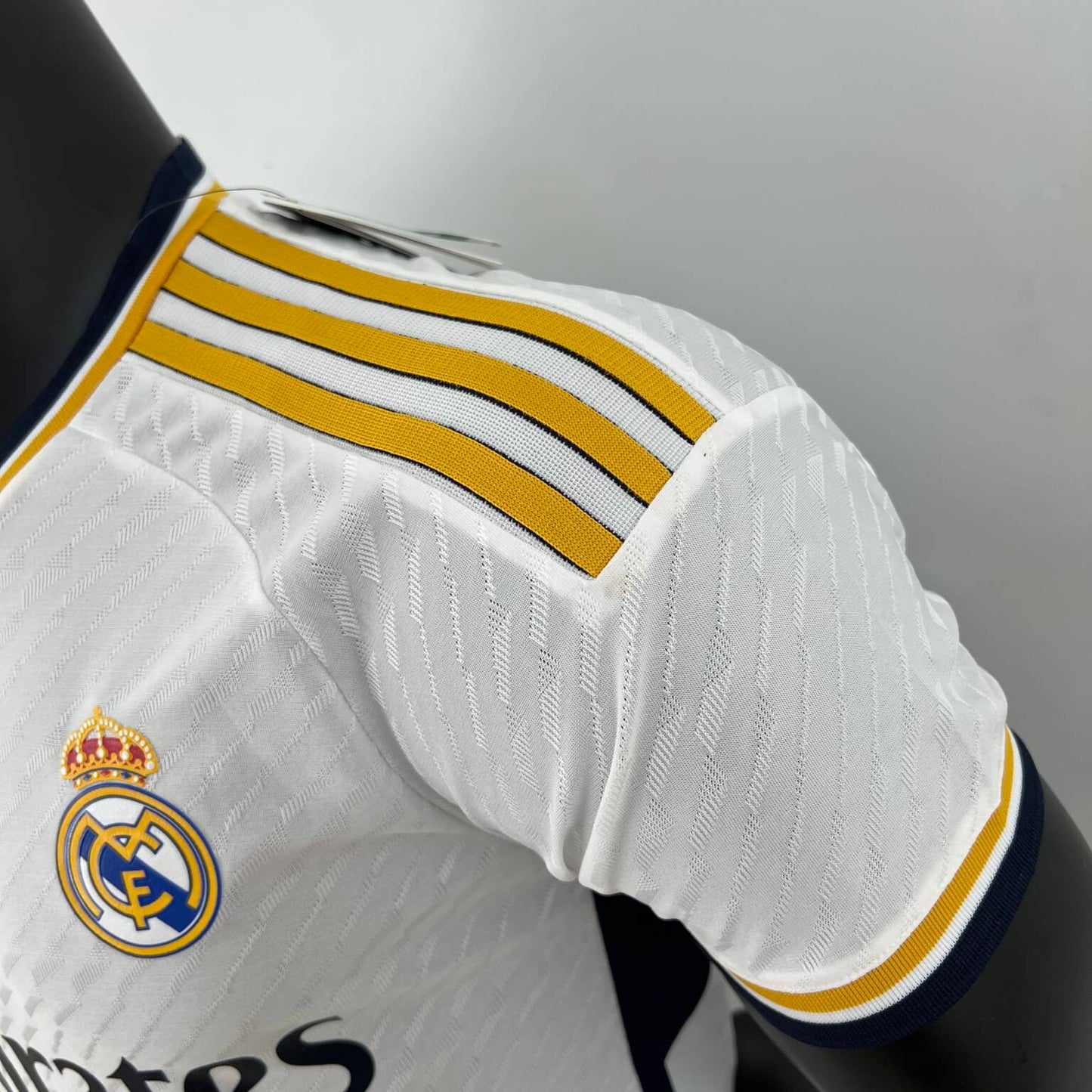 Real Madrid Maillot Domicile 23/24 – Version Player