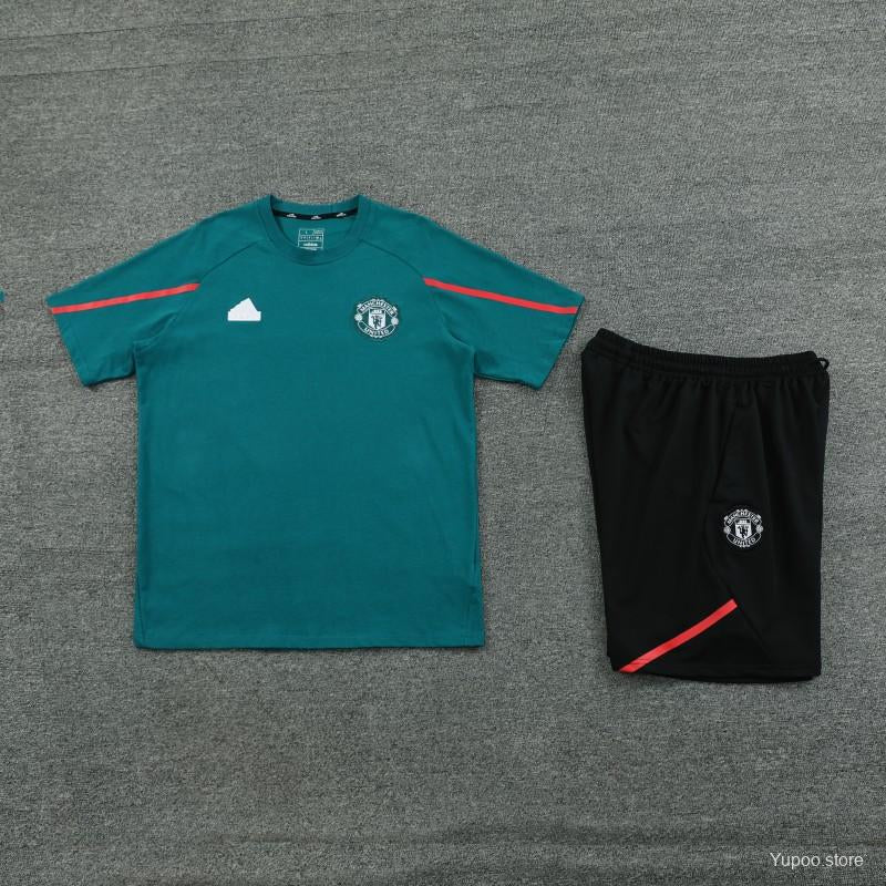 Kit ensemble football Manchester United training 2024/25