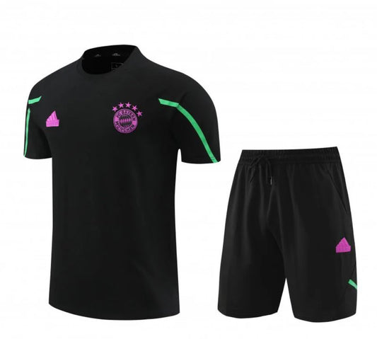 Kit ensemble football Bayern Munich training 2024/25