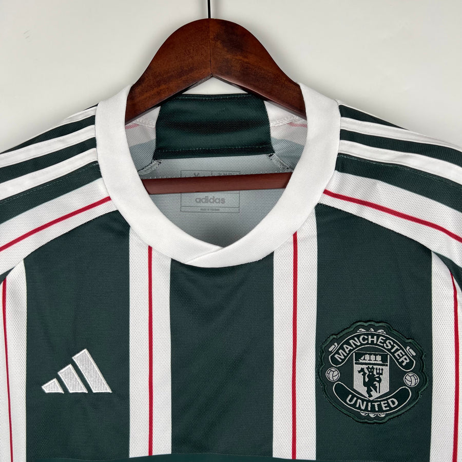 Maillot Manchester United exterieur 2023/24