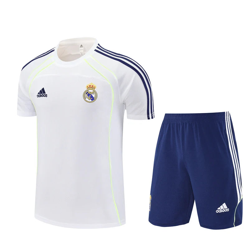 Kit ensemble football Real Madrid training 2025/26