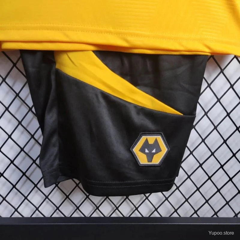 Kit ensemble football Wolverhampton domicile 2024/25