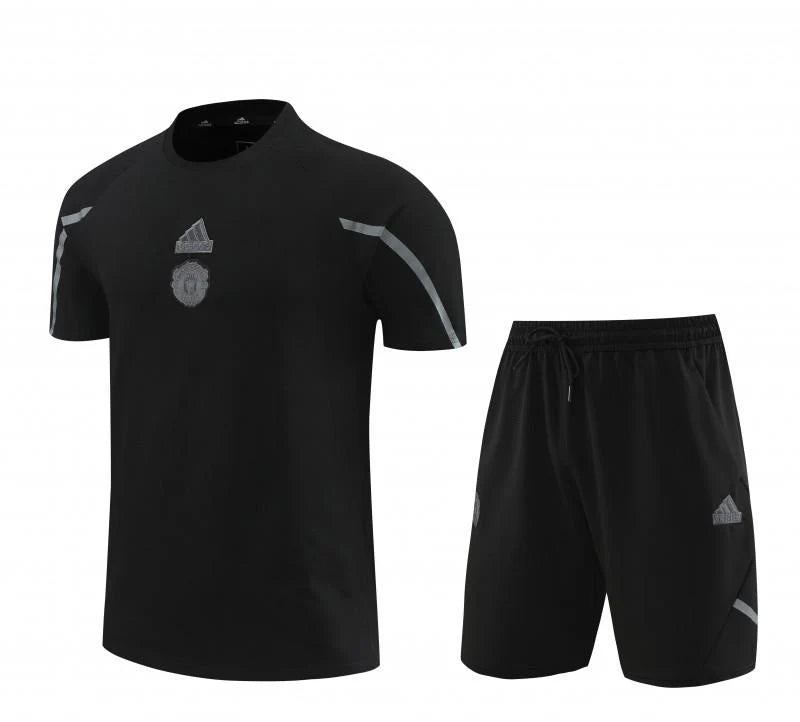 Kit ensemble football Manchester United training 2024/25