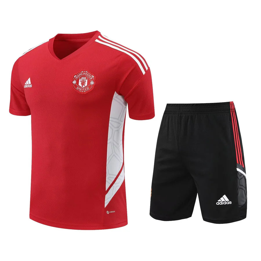 Kit Manchester United training rouge 2023/24