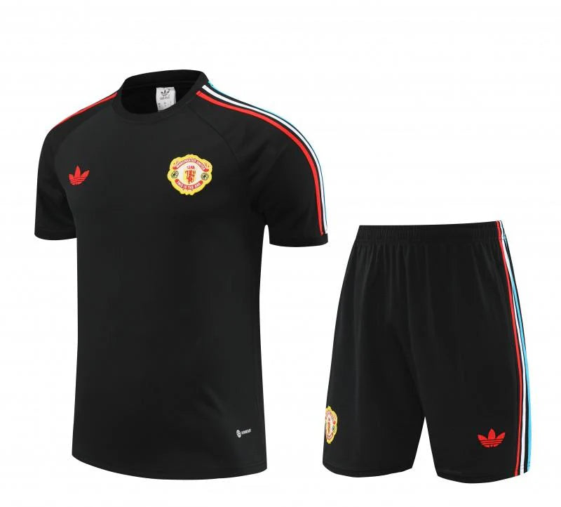 Kit ensemble football Manchester United training 2024/25