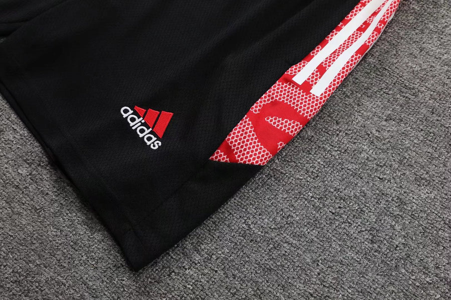 Kit Bayern Munich training blanc 2023/24