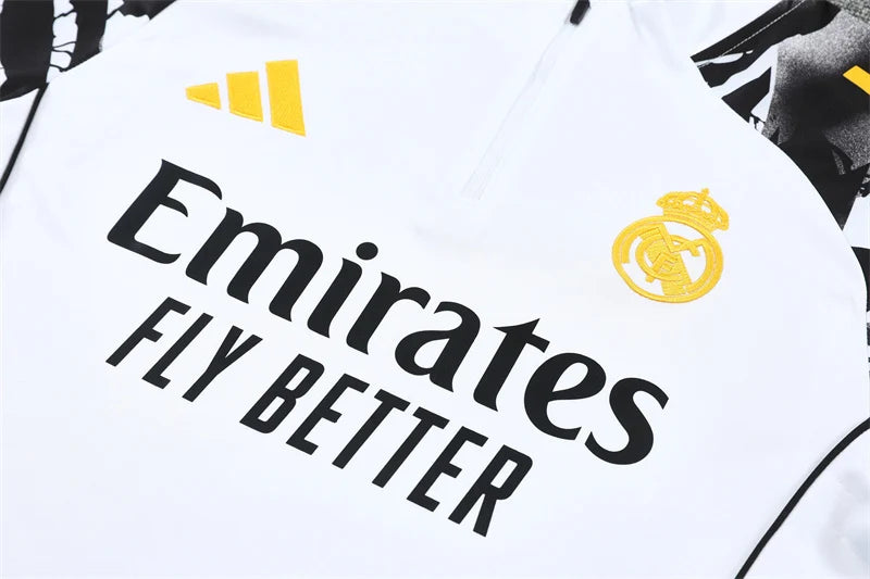 Survêtement Real Madrid Spécial Avengers Marvel jogging 2025/26