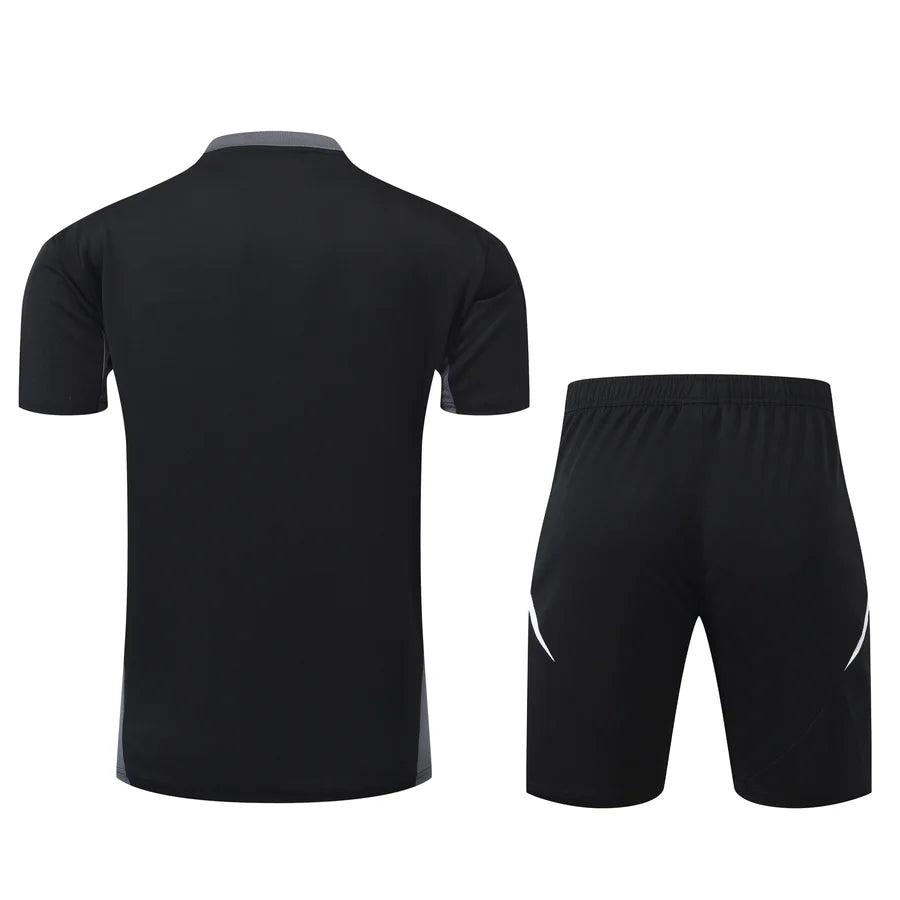 Kit ensemble football Manchester United training 2024/25