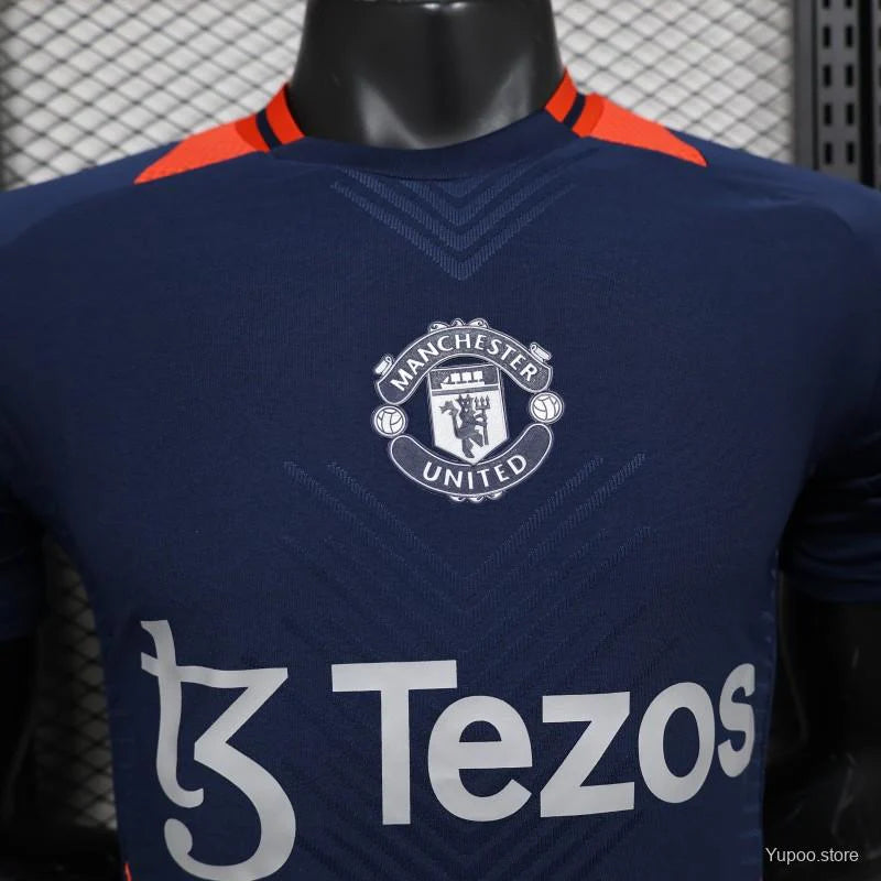 Maillot football Manchester United pré-match entraînement Player Version 2024/25