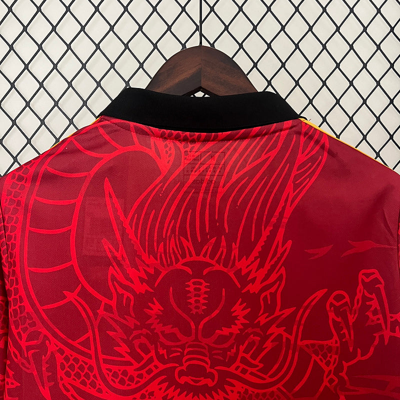 MAILLOT 24/25 REAL MADRID EDITION SPÉCIAL Rouge