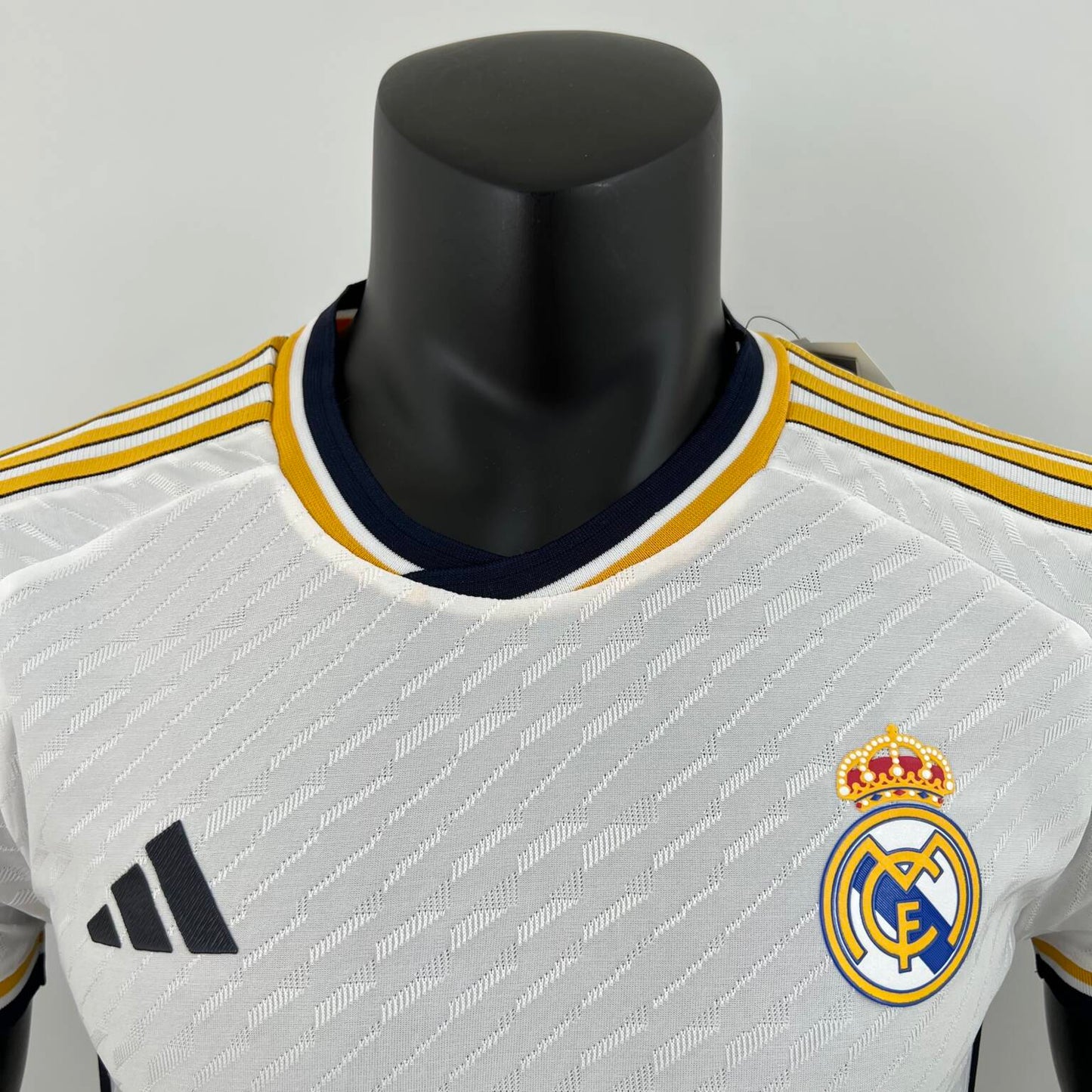 Real Madrid Maillot Domicile 23/24 – Version Player