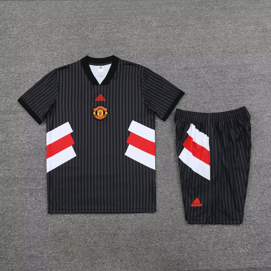 Kit Manchester United training ICON 2023/24