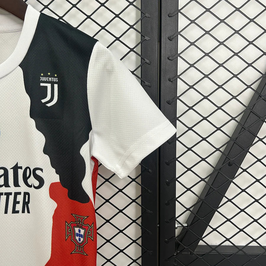 Kit ensemble football Real Madrid Spécial CR7 2025/26 -ENFANT