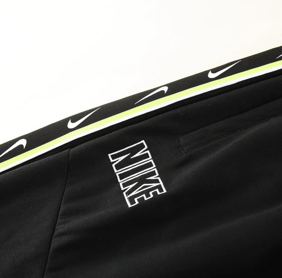 Survêtement jogging Nike Repeat logo noir