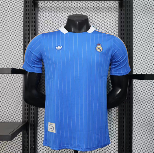 Maillot Real Madrid Vintage Rétro Bleu Player Version 2025/26