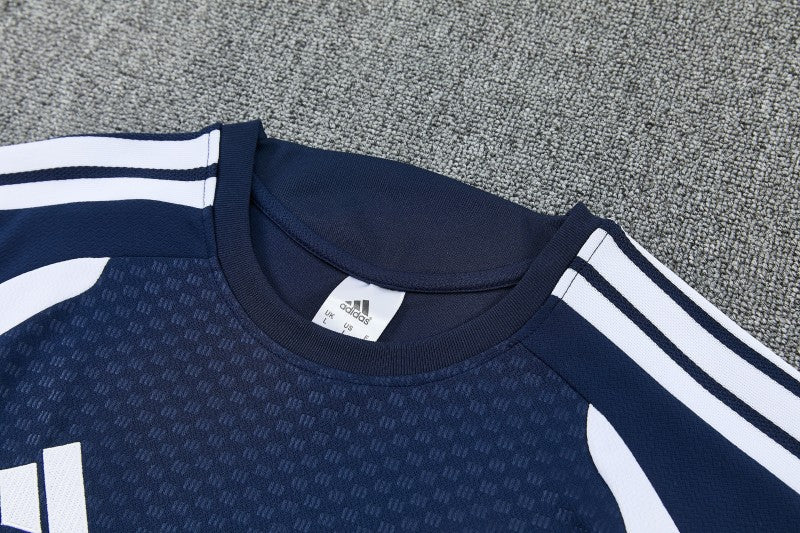 Kit ensemble football Real Madrid training entraînement 2026/27