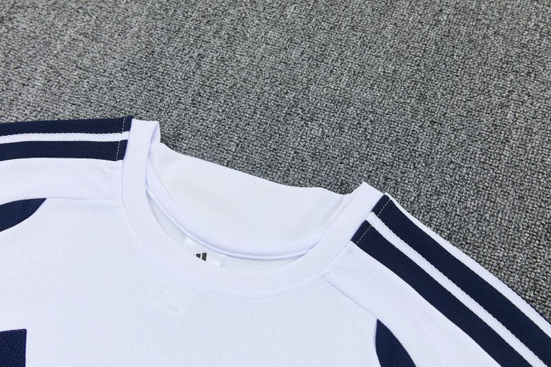 Kit ensemble football Real Madrid training entraînement 2026/27
