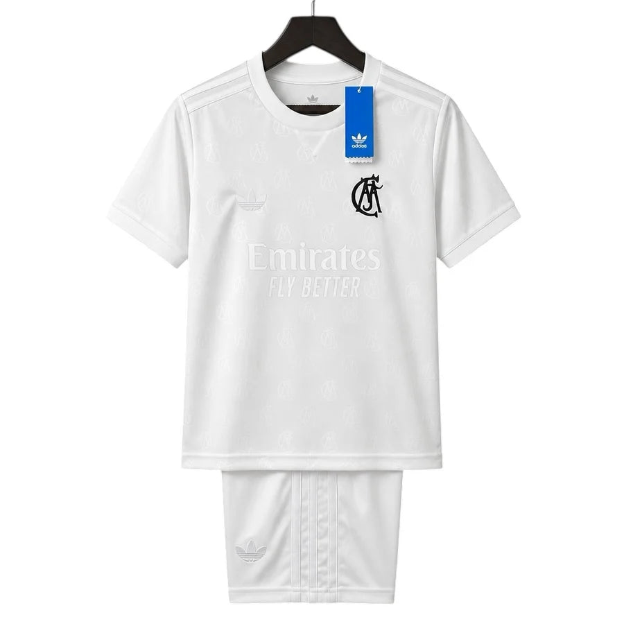 Kit ensemble football Real Madrid 125e anniversaire 2026/27