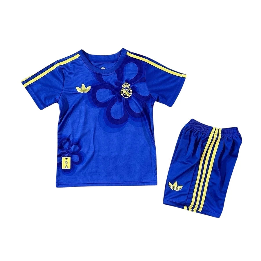 Kit ensemble football Real Madrid Cultural Story 2025/26