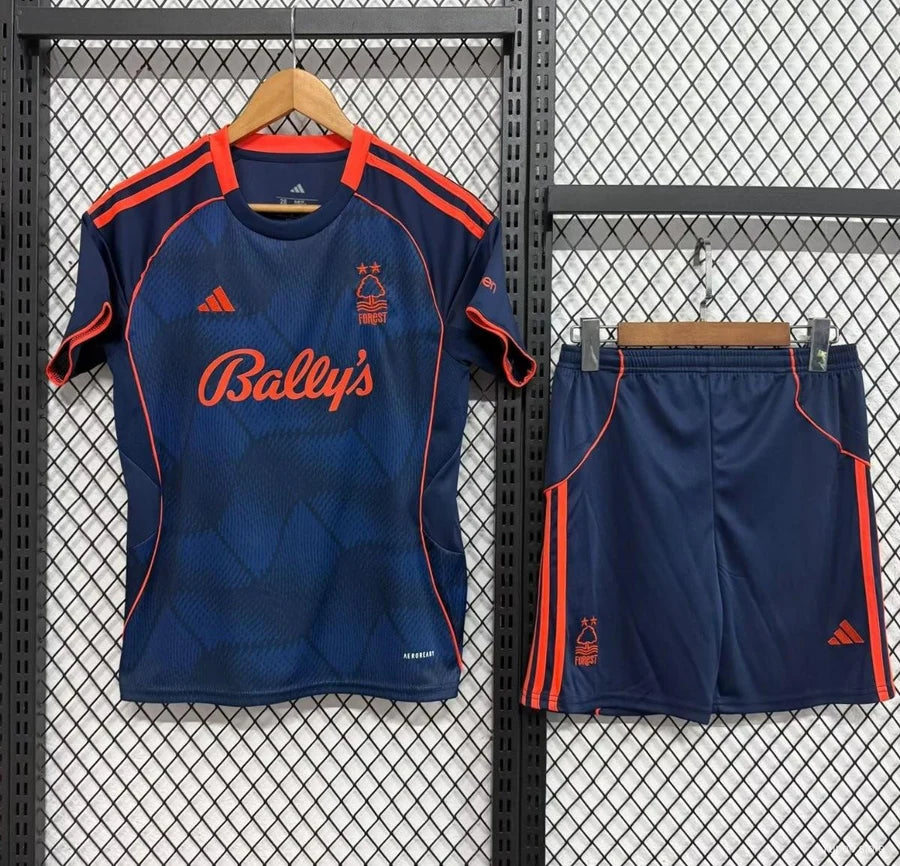 Kit ensemble football Nottingham Forest 3e third 2025/26