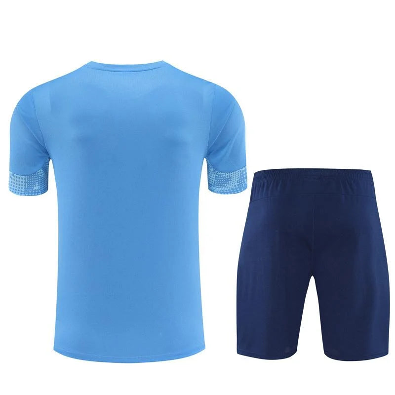 Kit ensemble football Manchester City training 2025/26