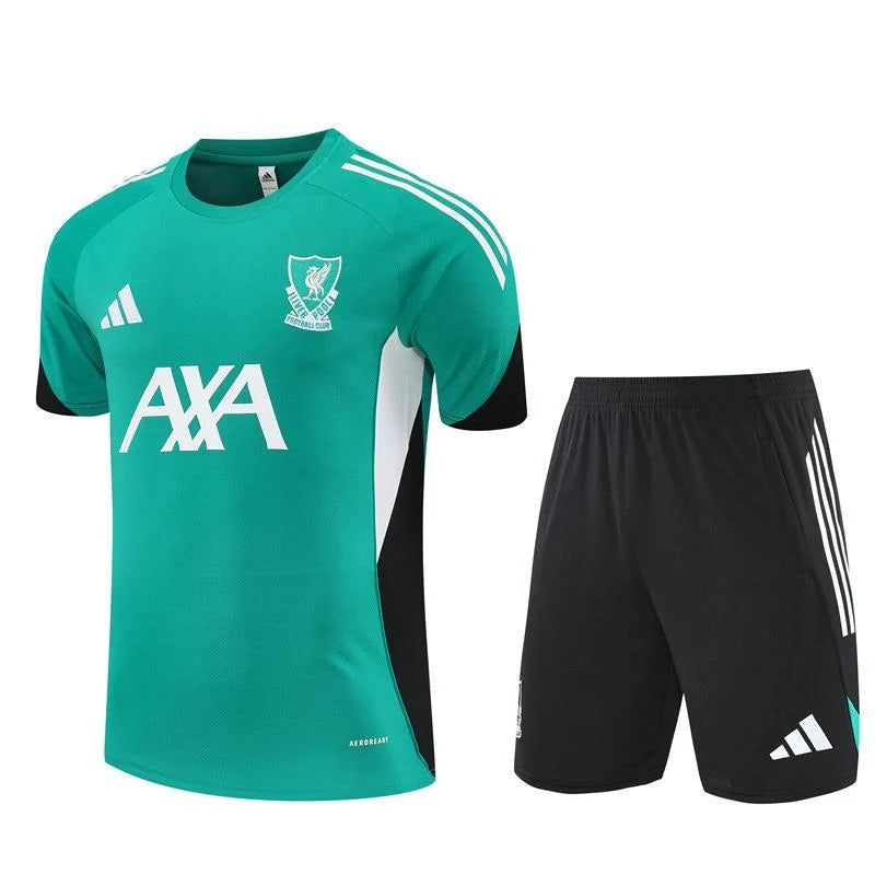 Kit ensemble football Liverpool training 2025/26