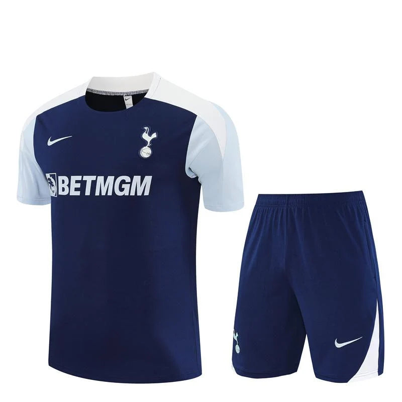 Kit ensemble football Tottenham training 2025/26
