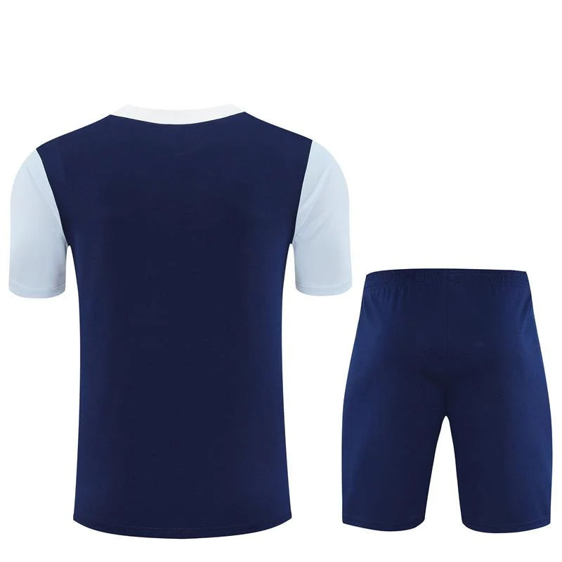 Kit ensemble football Tottenham training 2025/26