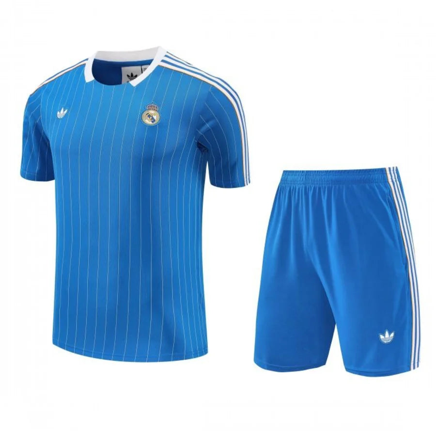 Kit ensemble football Real Madrid Retro 2025/26